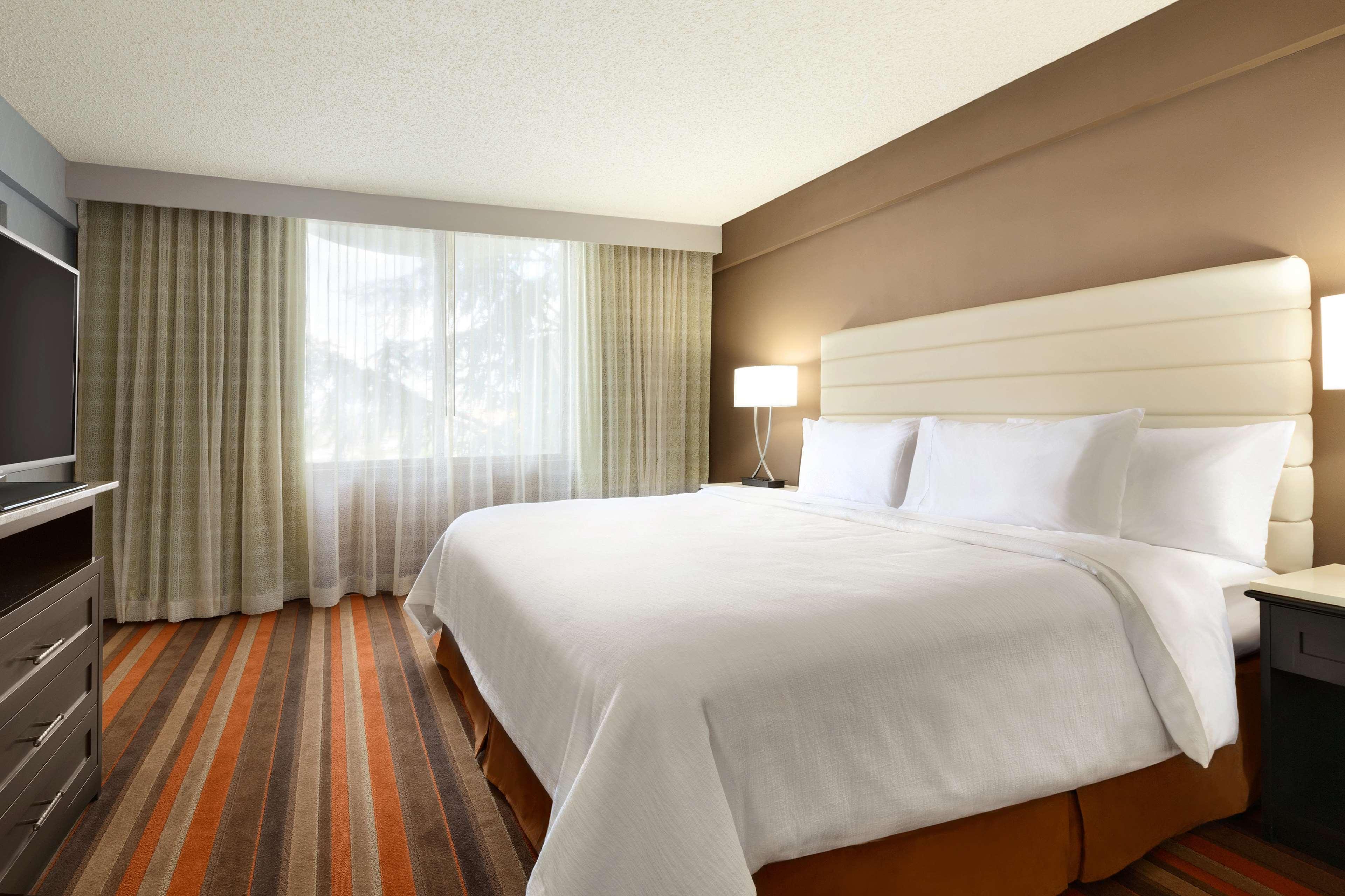Embassy Suites By Hilton Oklahoma City Will Rogers Airport Εξωτερικό φωτογραφία