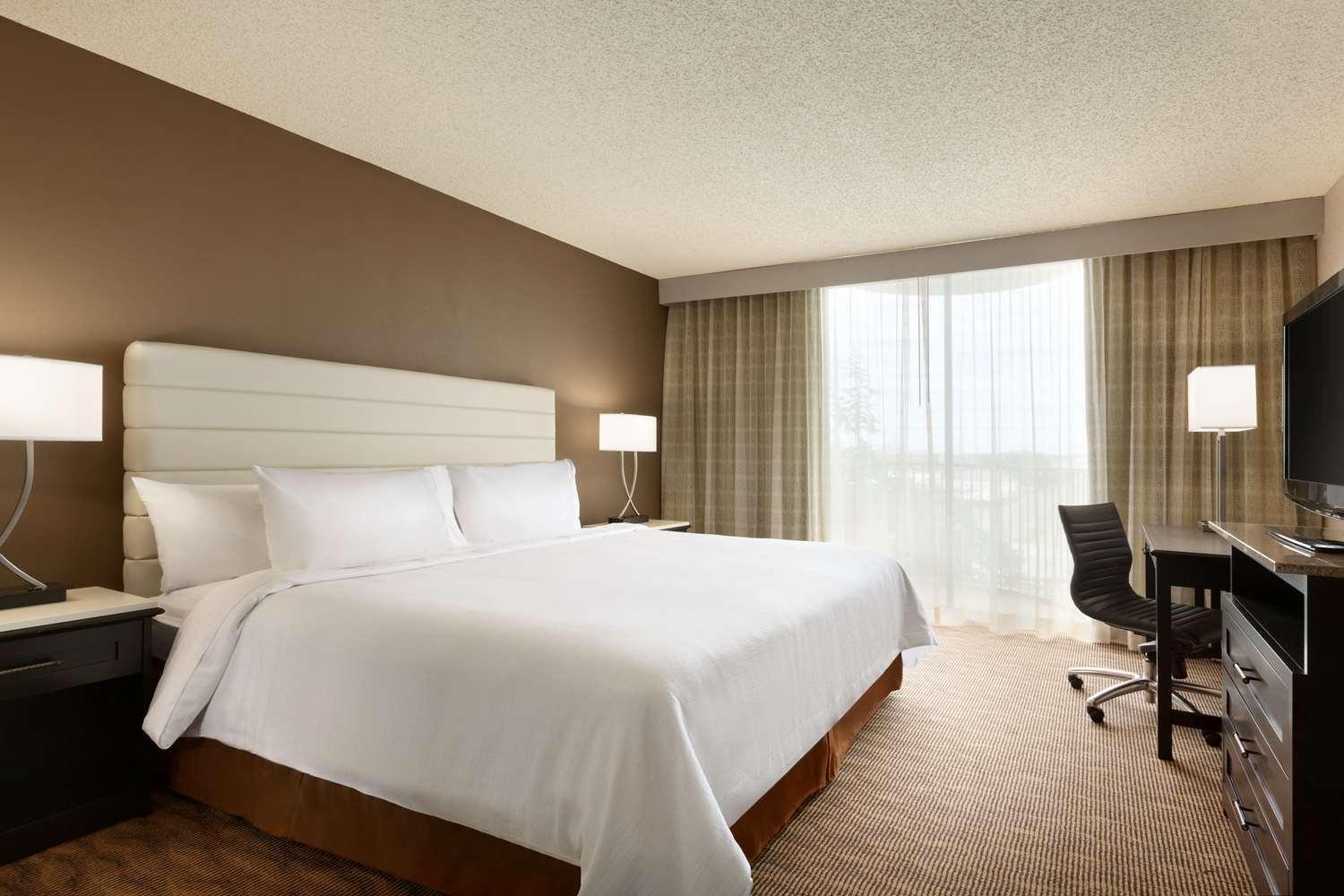 Embassy Suites By Hilton Oklahoma City Will Rogers Airport Εξωτερικό φωτογραφία