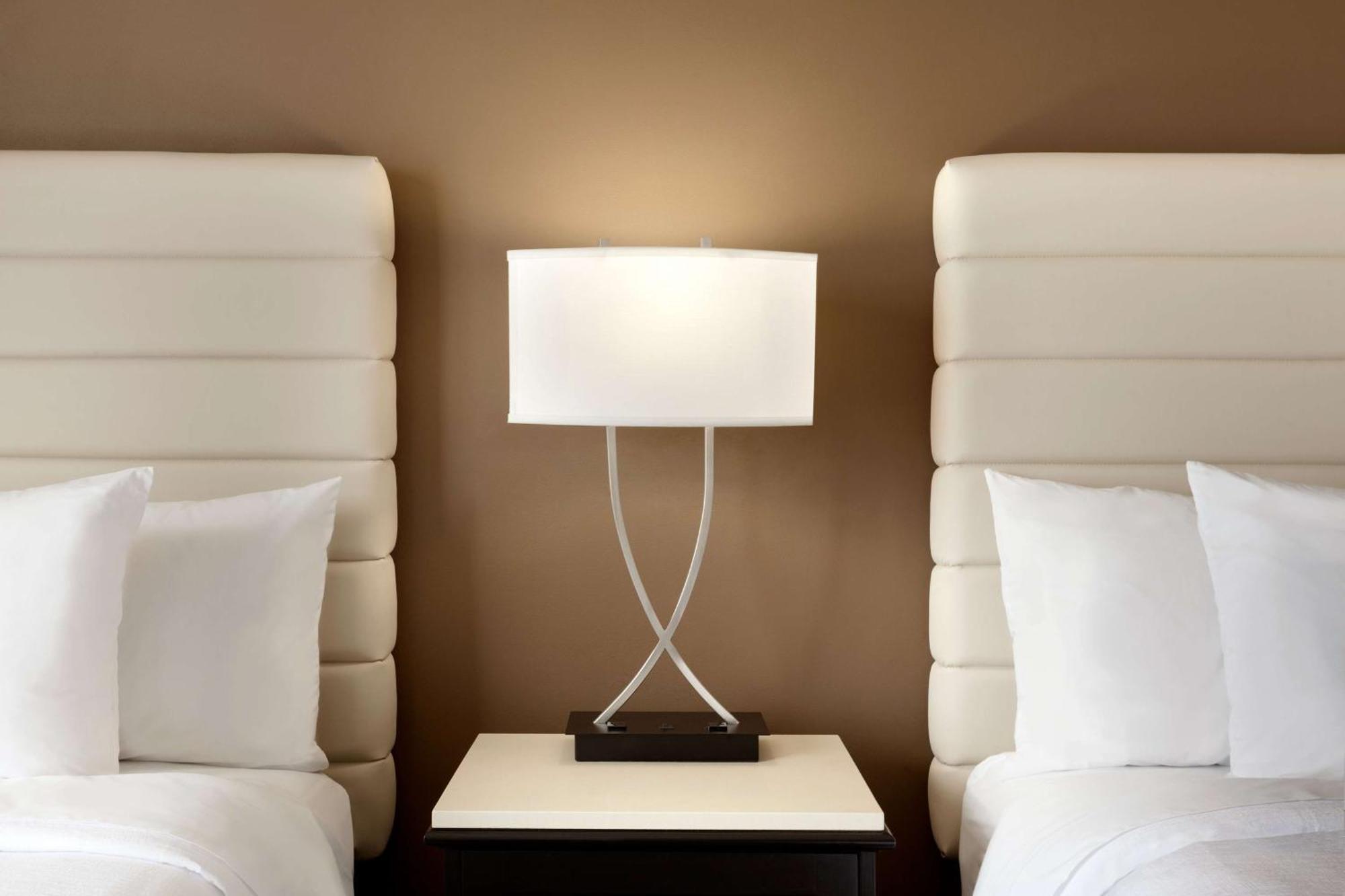 Embassy Suites By Hilton Oklahoma City Will Rogers Airport Εξωτερικό φωτογραφία