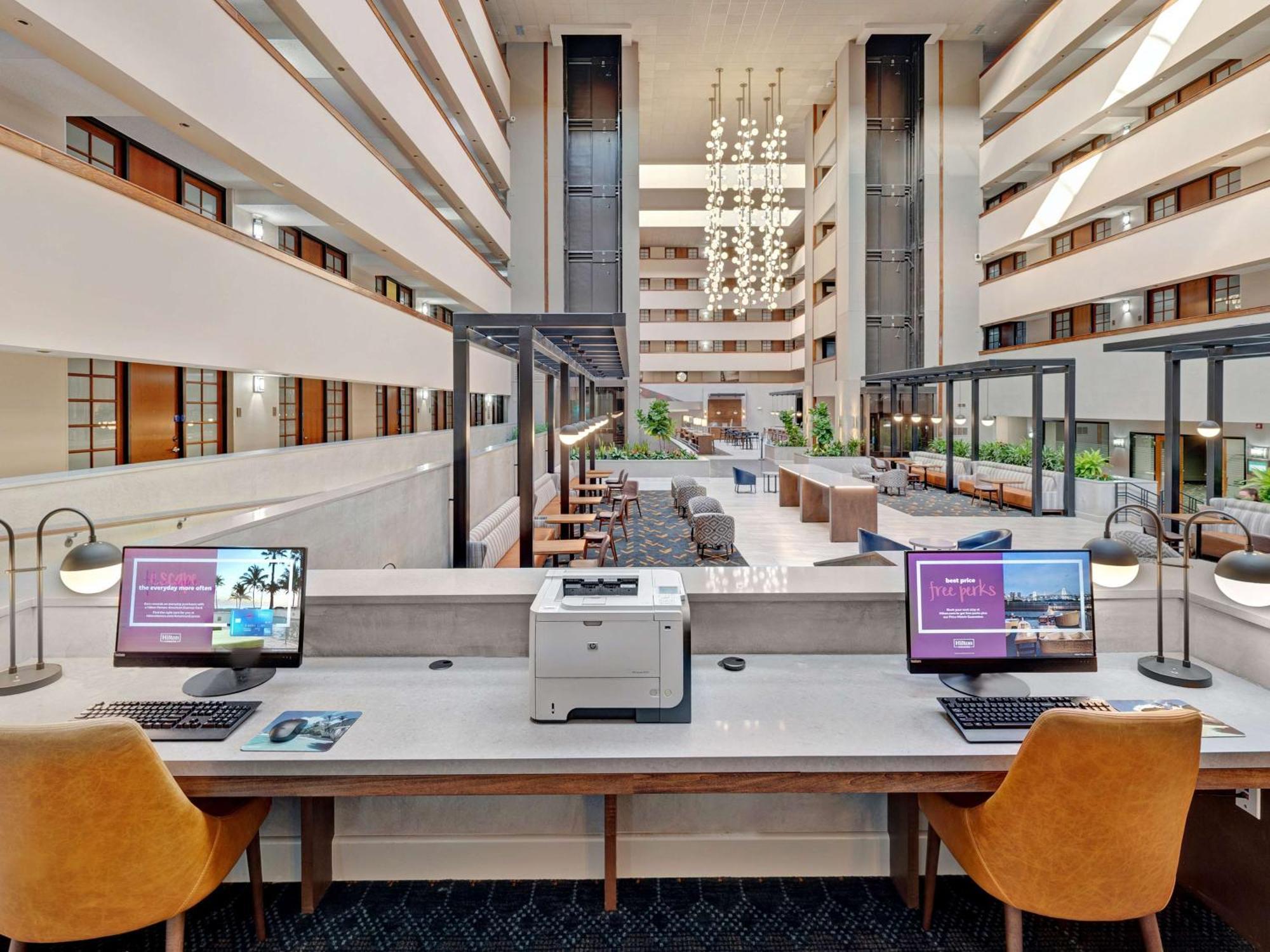 Embassy Suites By Hilton Oklahoma City Will Rogers Airport Εξωτερικό φωτογραφία