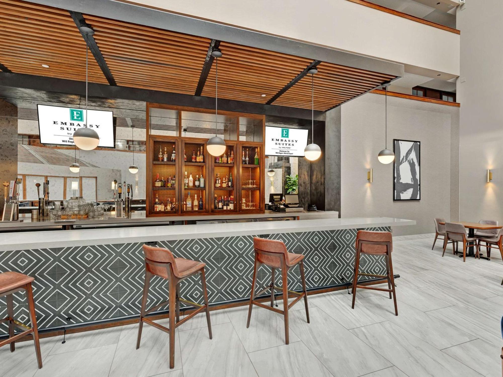 Embassy Suites By Hilton Oklahoma City Will Rogers Airport Εξωτερικό φωτογραφία
