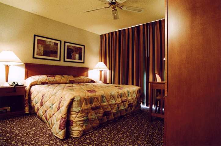 Embassy Suites By Hilton Oklahoma City Will Rogers Airport Δωμάτιο φωτογραφία