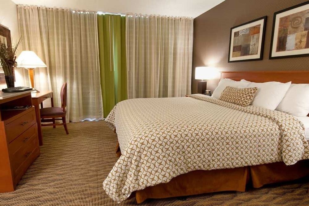 Embassy Suites By Hilton Oklahoma City Will Rogers Airport Εξωτερικό φωτογραφία